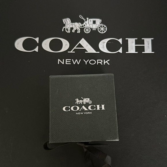 NWT Coach Demi Tea Rose Fine Sunburst Bar Earrings Post Dangle Flower Pearl - Picture 2 of 5